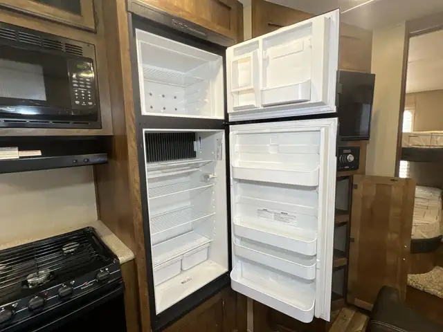 Rare Find – 2017 Chaparral 295BHS Fifth Wheel with Bunk Beds - Photo 15