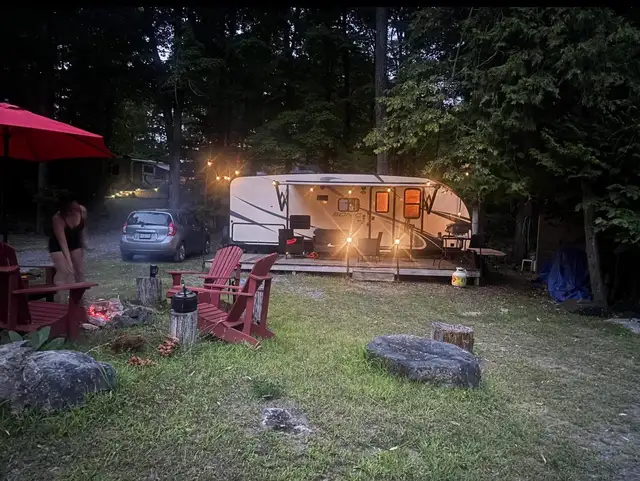 Well-maintained 2018 27ft Sonic by Venture @ Pickerel Bay Lodge - Photo 2