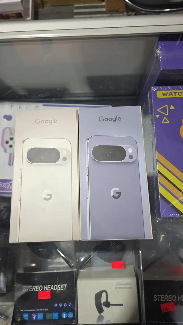 GOOGLE PIXEL 10 PRO 5G 256 GB PHONE IN WHITE COLOR