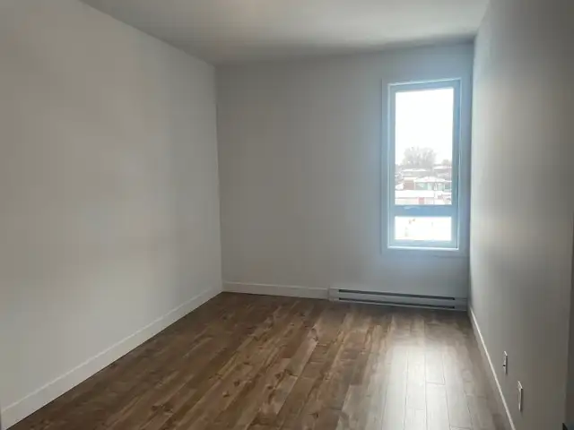 TRÈS GRAND 4 1/2 À LOUER DÈS MAINTENANT! - Photo 6