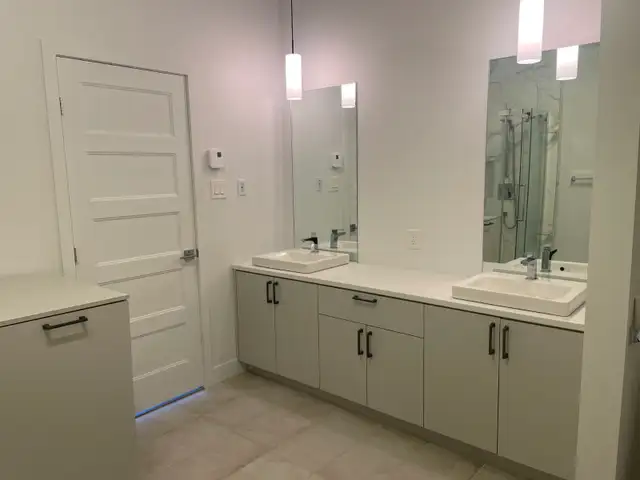 TRÈS GRAND 4 1/2 À LOUER DÈS MAINTENANT! - Photo 8