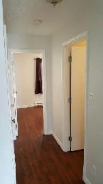 SPACIOUS – RENOVATED – PET FRIENDLY - Photo 2