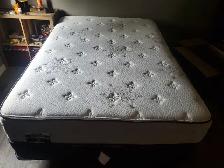 Double/Full Bed