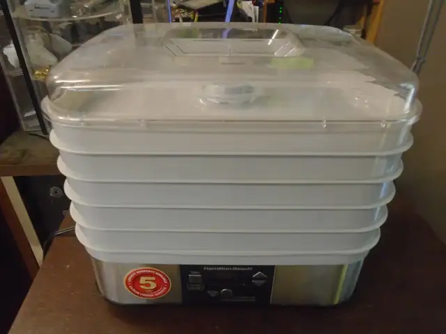 Food dehydrator