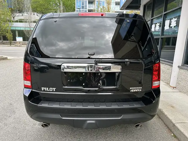 2013 Honda Pilot Touring | ONLY 32k KM | Local BC | 8-Passenger - Photo 5