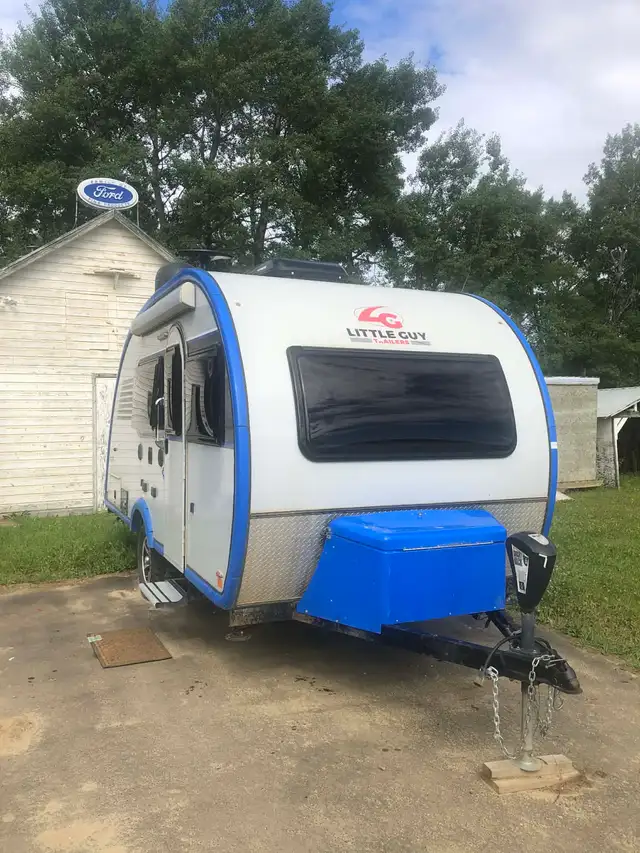 Travel trailer