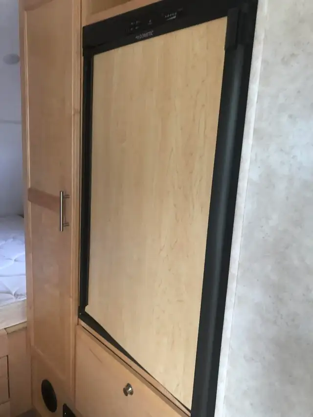 Travel trailer - Photo 5
