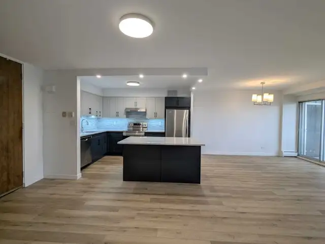 Condo for Rent - Photo 2