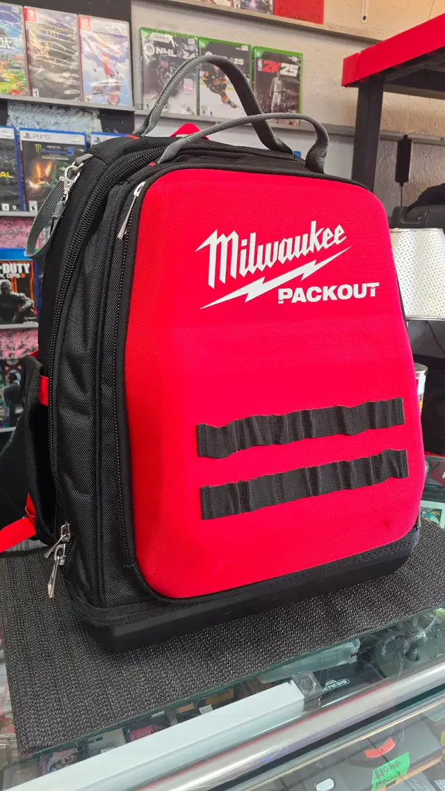 Milwaukee Tool 15-inch PACKOUT Backpack (NEW)
