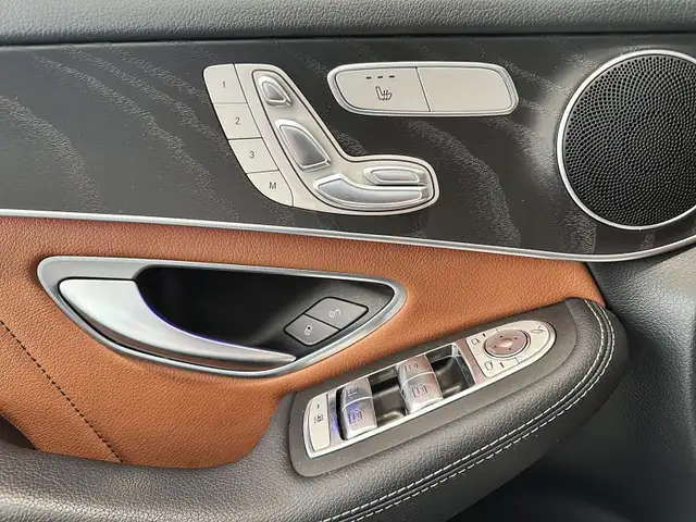 2022 Mercedes-Benz GLC300 4MATIC SUV Warranty until 2028 or 120, - Photo 11