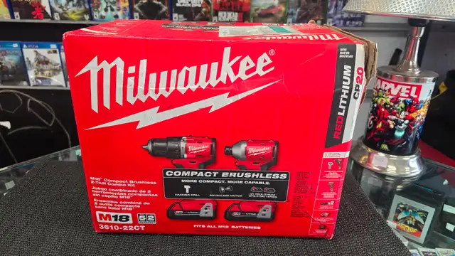 Milwaukee Tool M18 18V Li-Ion Brushless Cordless Compact Hammer