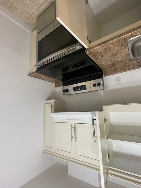 Beau Condo  à Louer 4 1/2  $1700 par mois. Vaudreuil Dorion - Photo 6