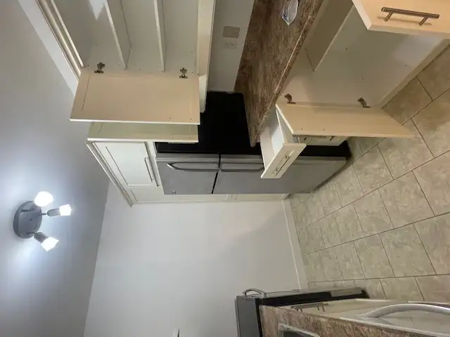 Beau Condo  à Louer 4 1/2  $1700 par mois. Vaudreuil Dorion - Photo 8
