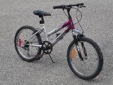 NICE GIRL'S MTB 20' SUPERCYCLE IMPULSE 6 SPD WITH SUSPENSION!
