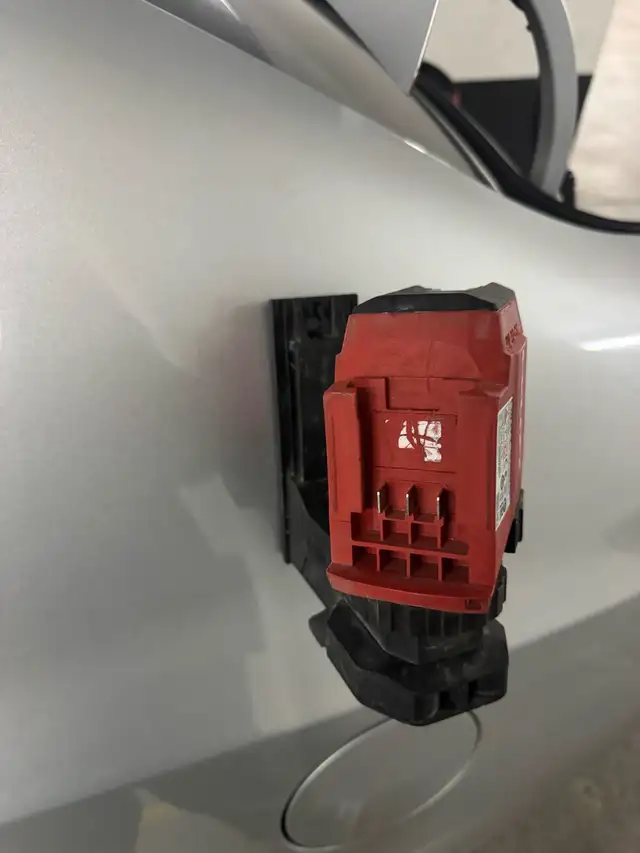 hilti laser and a box of foam - Photo 4