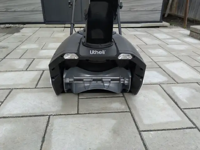 Litheli battery powered snowblower for sale. - Photo 2