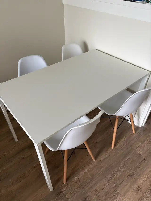 Dining Table & Chairs - Photo 2