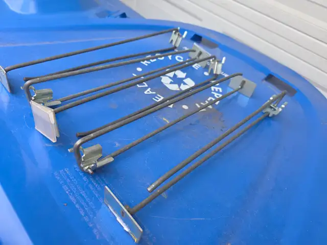 5 Retail Heavy Duty 16' Pegboard Hooks With Price Tag Plate - Photo 5