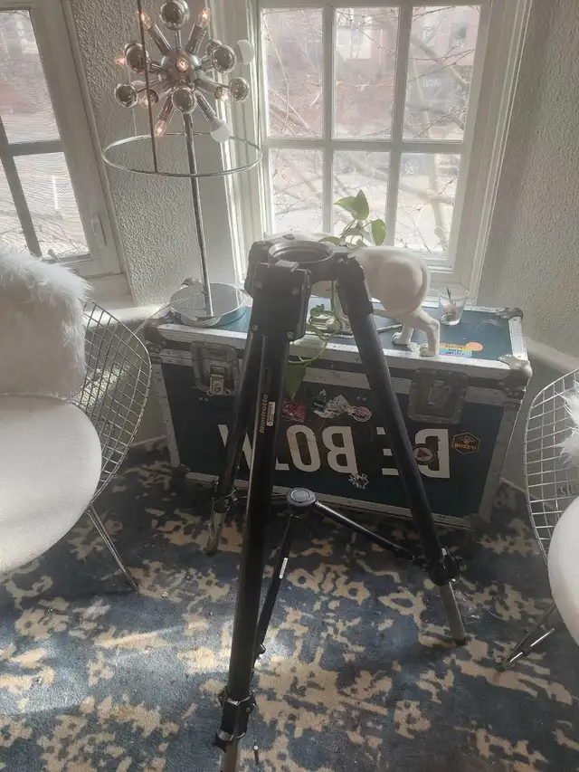 Manfrotto Professional Tripod Camera for Sale - Photo 2