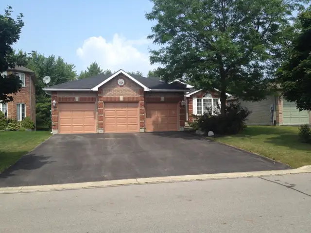 4 Bedroom, 3 Bath House on private, quiet ravine lot