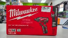 Milwaukee M12 1/4' Hex Screwdriver Kit 2401-22 - BRAND NEW