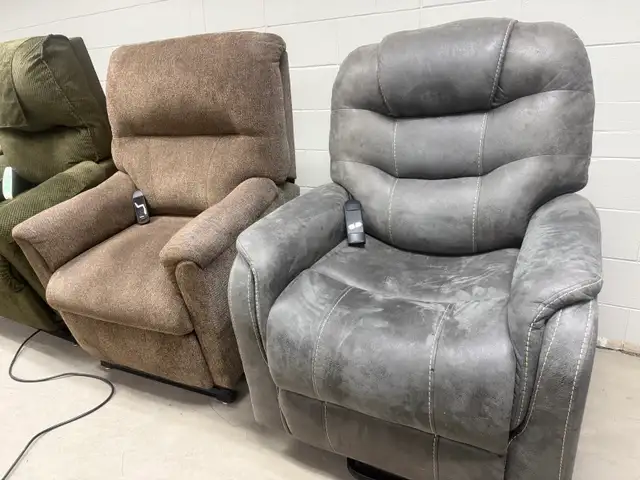 Used Lift Chair sale. - Photo 4