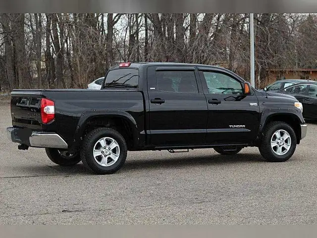 MINT CONDITION 2015 Toyota Tundra 5.7L V8 4x4 – Certified - Photo 7
