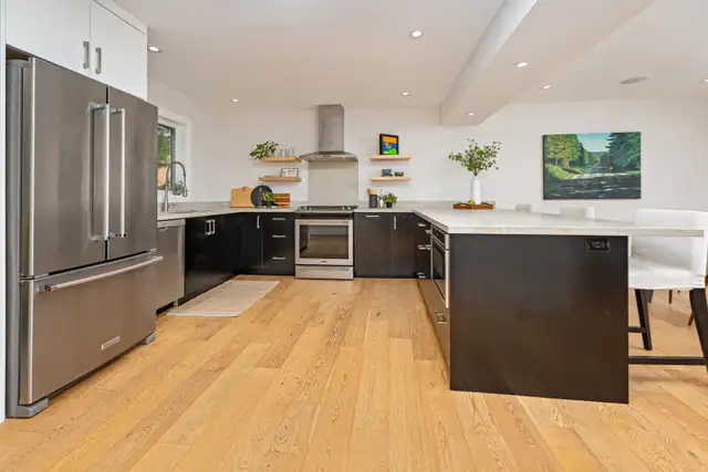 OPEN HOUSE-Stunning 4 1 Bed Home in Hills of St. Andrew - Aurora - Photo 5