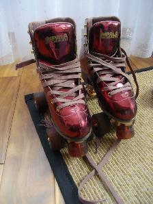 Impala size 8 roller skates  like new