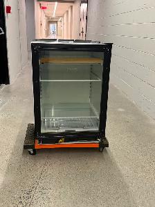 SubZero 24' Beverage center UC-24BG/O