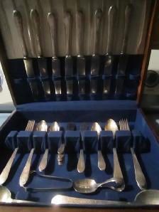 #80-102  PAUL REVERE silverware set for 4