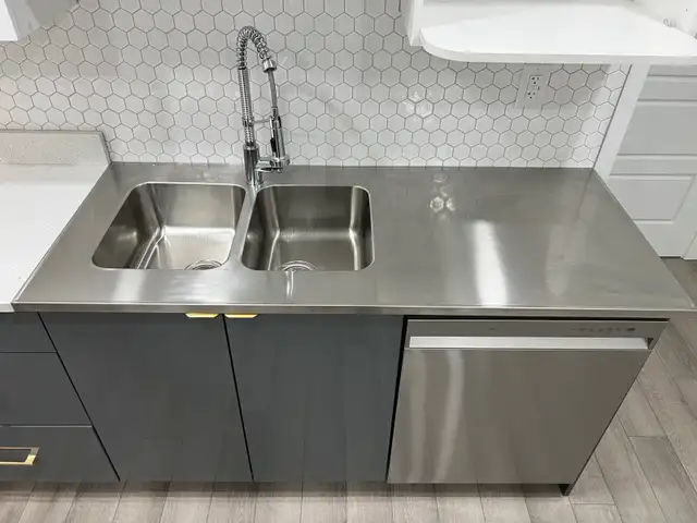 2-Bedroom Legal Basement Suite – Kensington - Photo 4