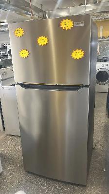 Frigidaire 30" New 2025 Refrigerator - Photo 2