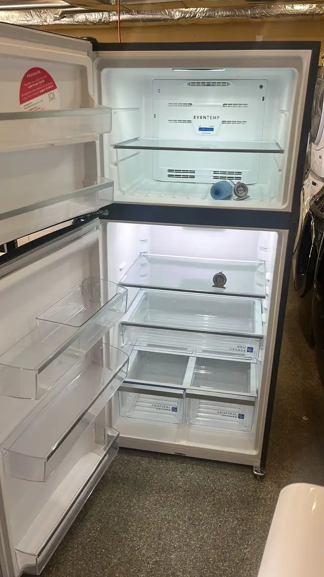 Frigidaire 30" New 2025 Refrigerator - Photo 3