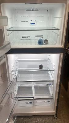 Frigidaire 30" New 2025 Refrigerator - Photo 4