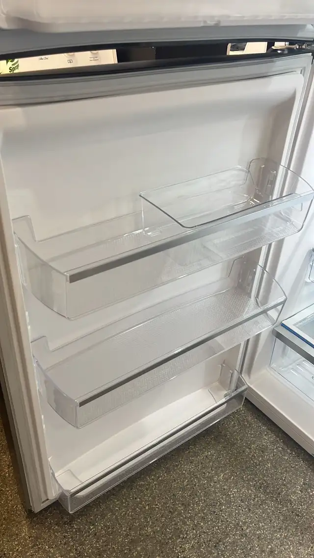 Frigidaire 30" New 2025 Refrigerator - Photo 5