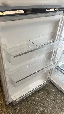 Frigidaire 30" New 2025 Refrigerator - Photo 5