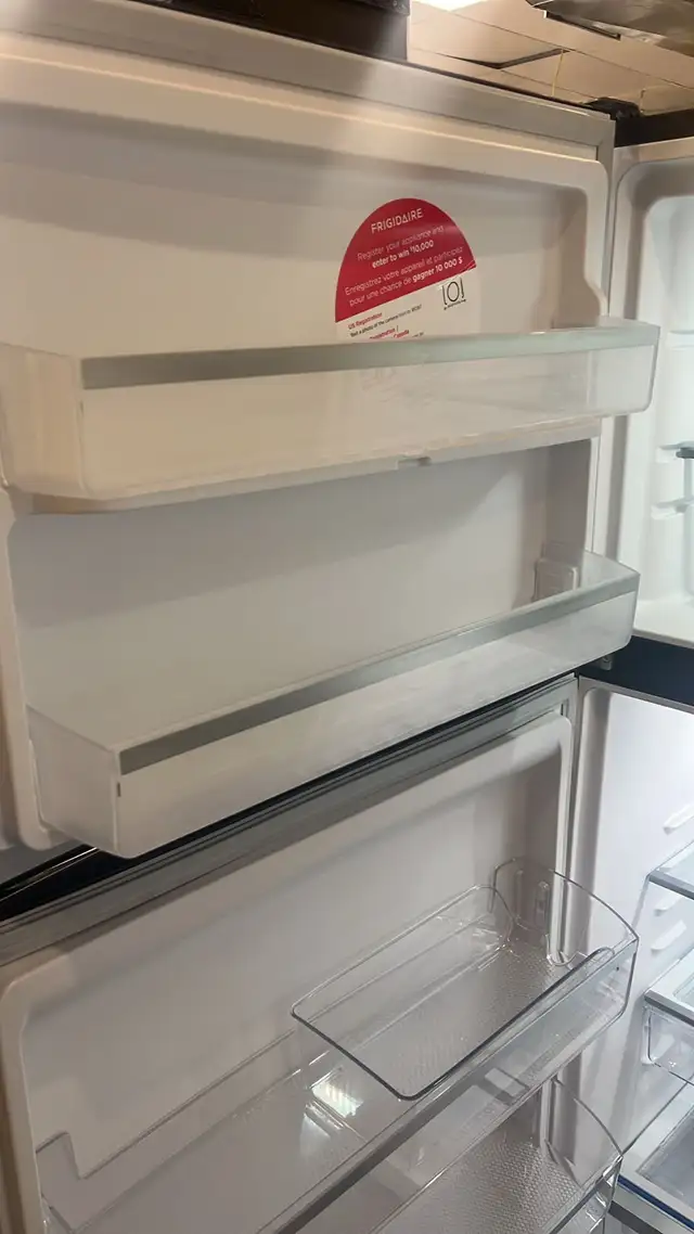 Frigidaire 30" New 2025 Refrigerator - Photo 6