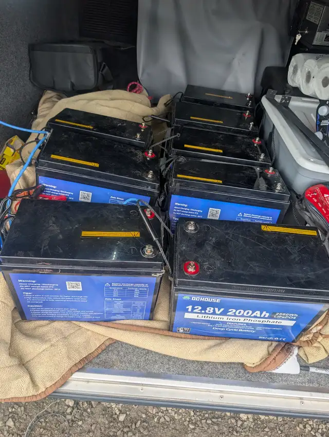 200 Amp Lithium deep charge batteries for sale - Photo 7