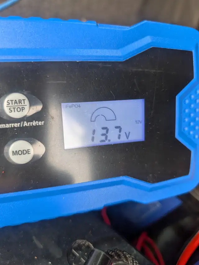 200 Amp Lithium deep charge batteries for sale - Photo 9