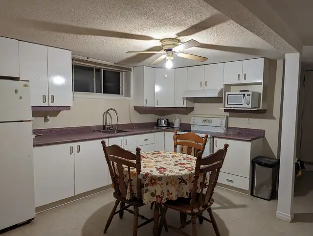 Chambre à louer,près Aéroport, Gatineau, tout inclus, Style Loft - Photo 4