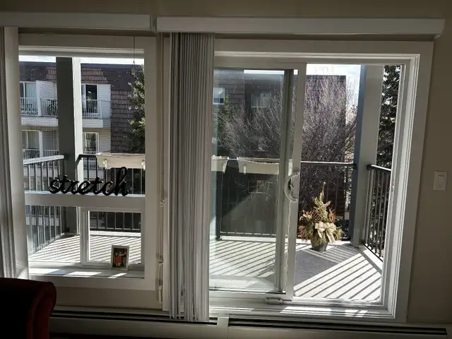 Bright and Modern Apartment in South Edmonton - Photo 5