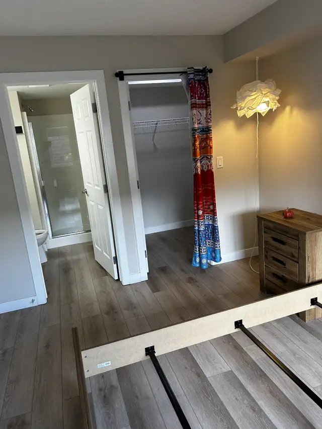Bright and Modern Apartment in South Edmonton - Photo 7
