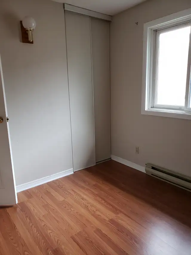 Condo rental Kitchener Ontario - Photo 2