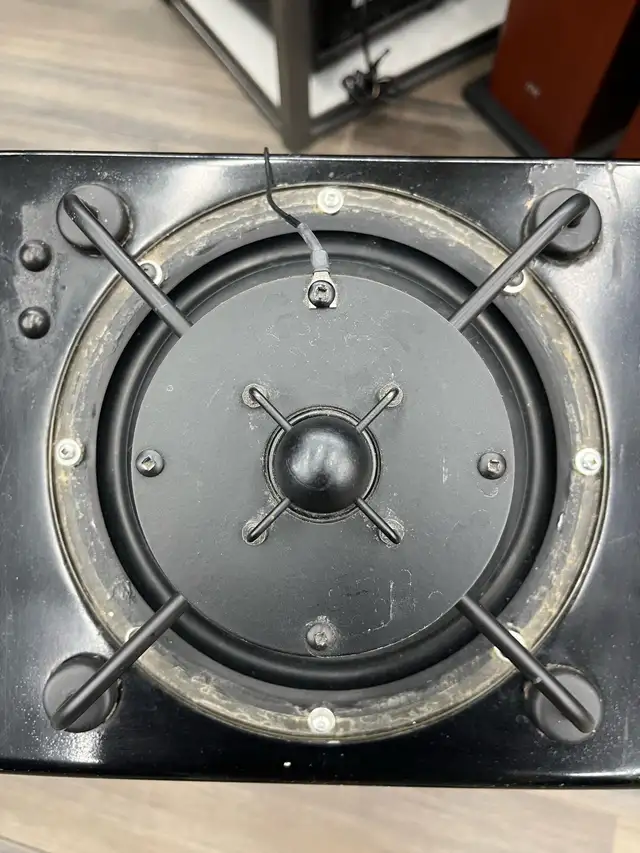 MORRISION MODEL 1 TOWER SPEAKERS - as is - Photo 2
