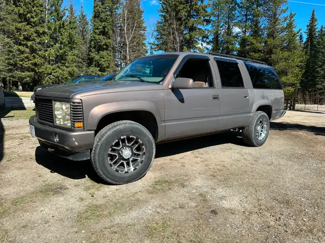 1997 GMC SUBURBAN 4X4 - Photo 2