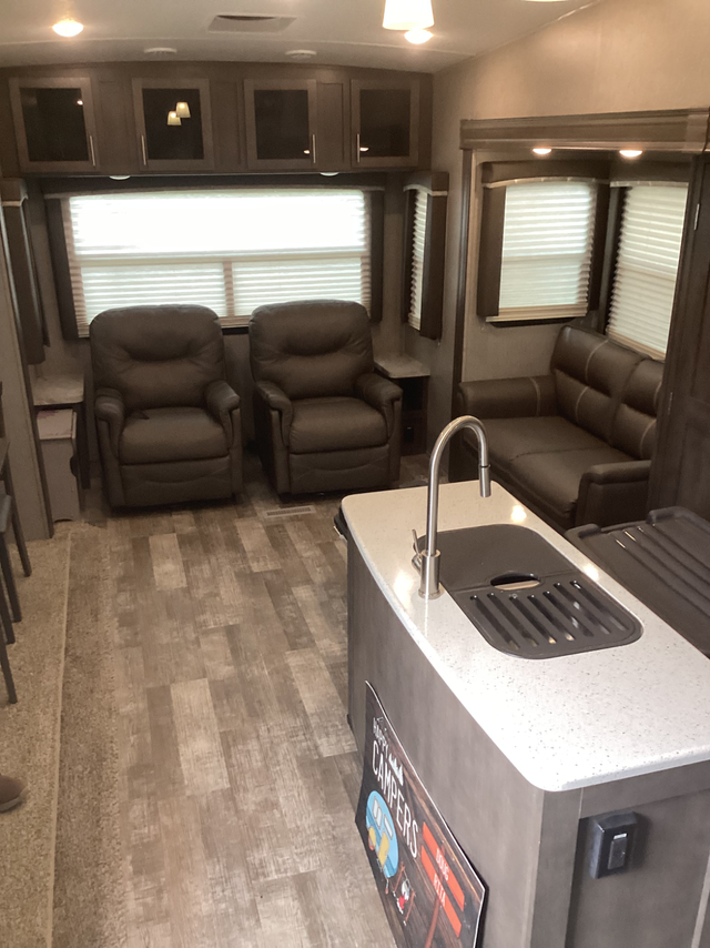 Rockwood 5th wheel 2020 - Photo 6