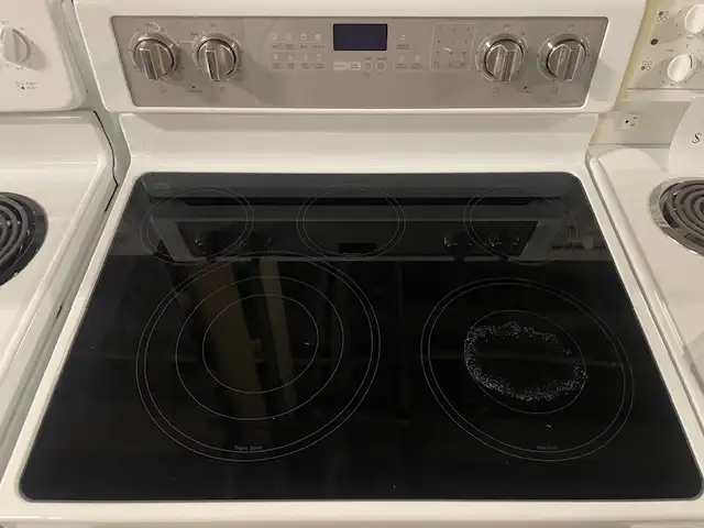 Cuisinière blanche vitrocéramique convection Whirlpool - Photo 2