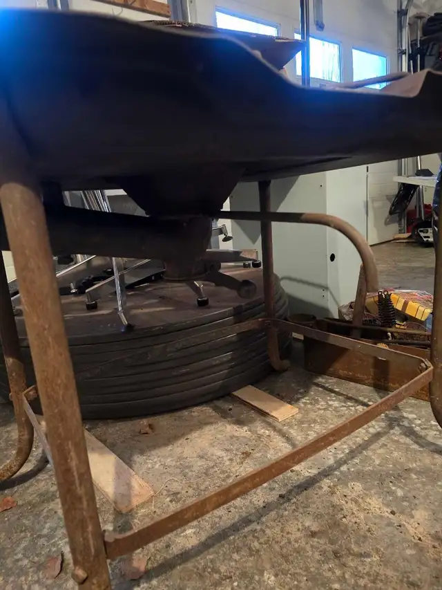 antique forge - Photo 3