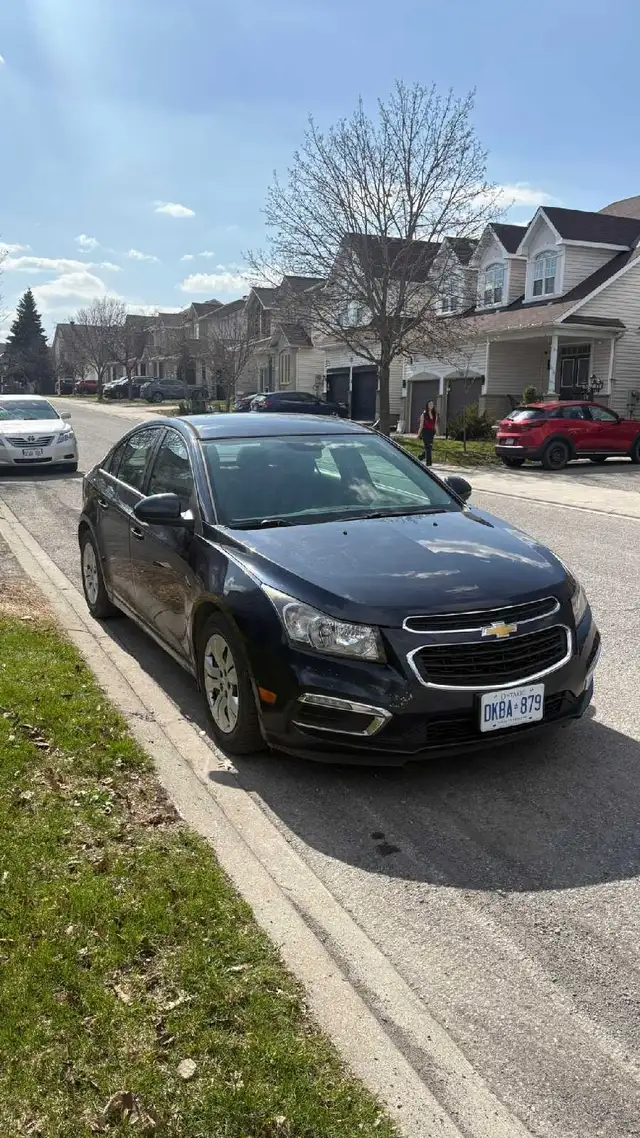 2015 Chevrolet Cruze - Photo 2